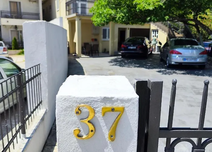 Real Apartments